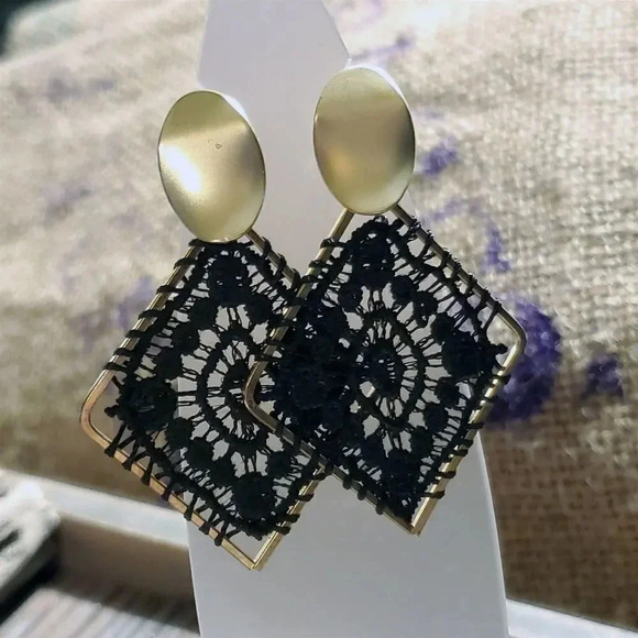 Artisan Matte Gold Black Lace Diamond Rhombus Woven Dangle Earrings - Picture 1 of 7
